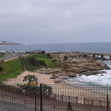 Whale Rock, Modern Beachfront Apartment 마게이트 외부 사진
