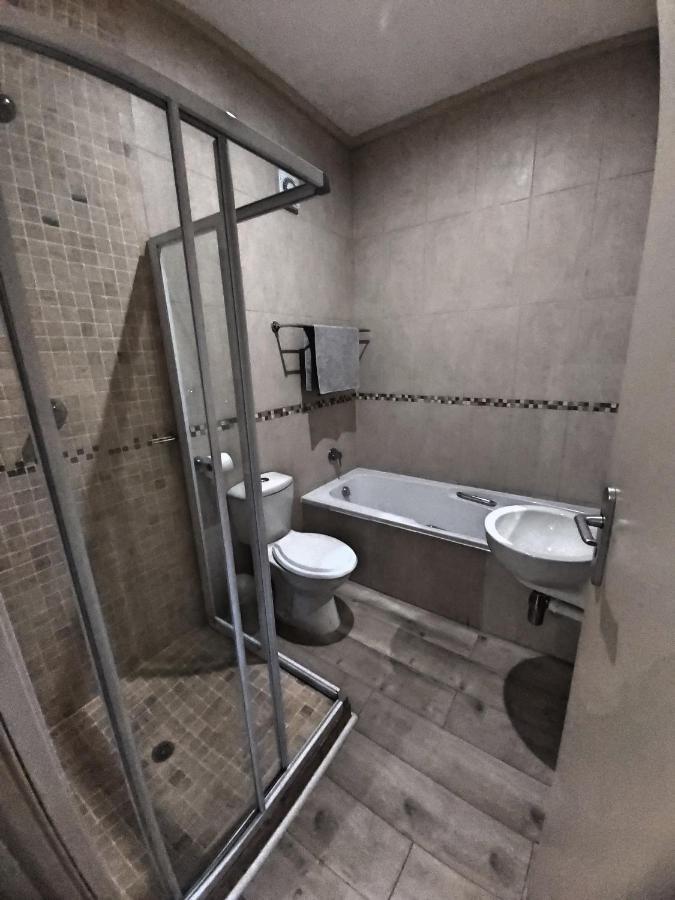 Whale Rock, Modern Beachfront Apartment 마게이트 외부 사진